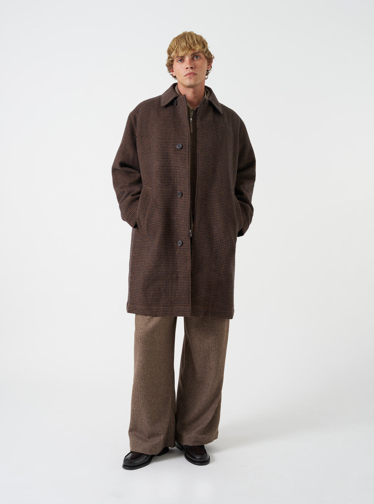 Navy/Brown Wool Tweed Mix Stan Coat - porté