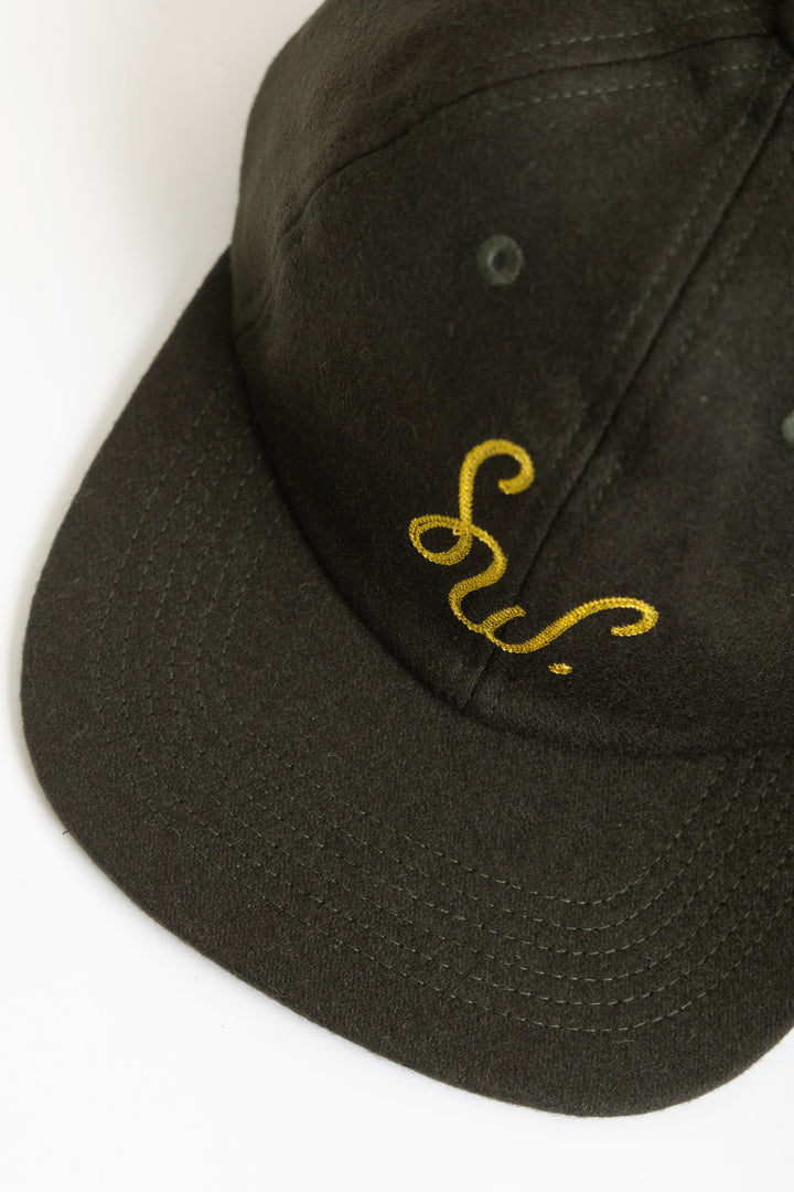 Monogram Cap Dark Moss - détail