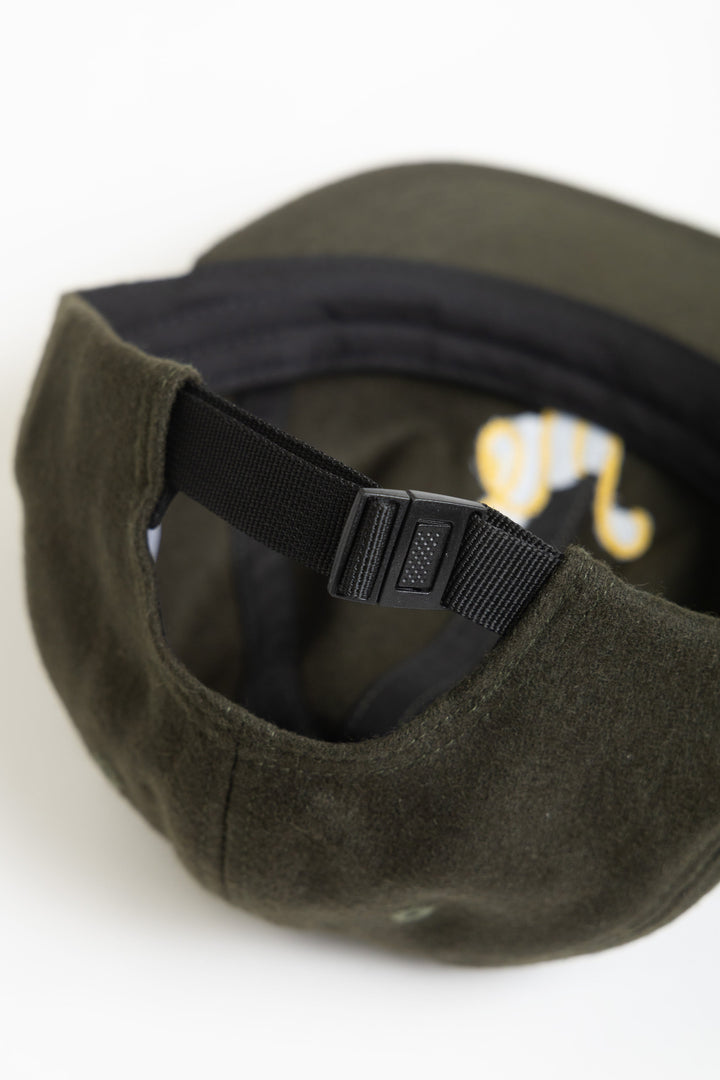Monogram Cap Dark Moss - détail