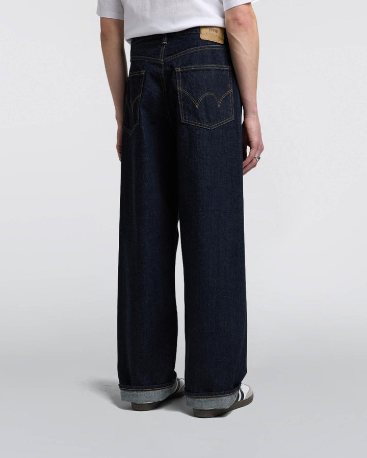 Wide Pant Edwin bleu rincé - porté de dos