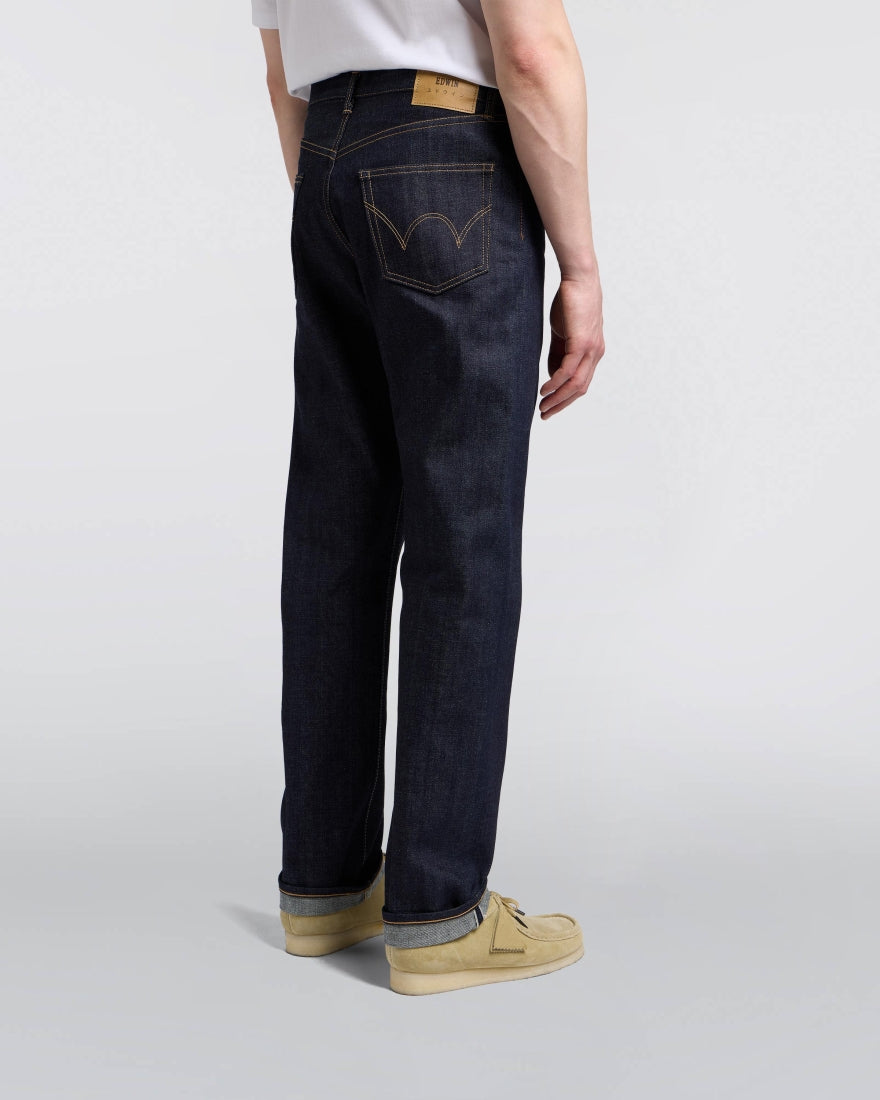 Jean Regular Straight Edwin brut - porté de profil
