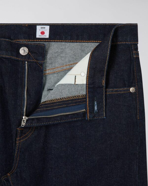 SLIM TAPERED JEANS